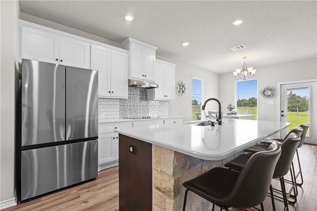 596 J W Martine Road, Hearne, TX 77859