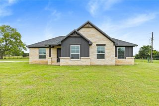 596 J W Martine Road, Hearne, TX 77859