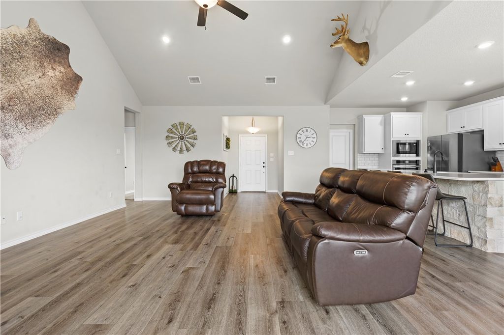 596 JW Martine Road, Hearne, TX 77859 — photo 5