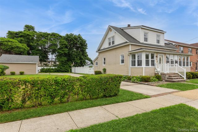 469 Chester Street, Uniondale, NY 11553