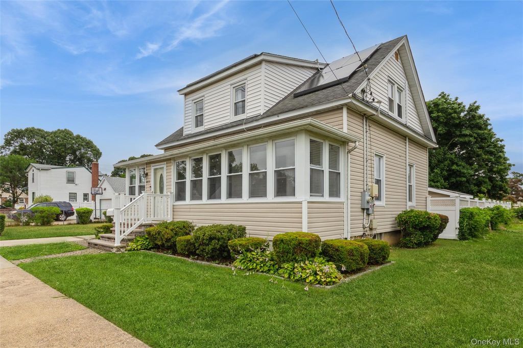 469 Chester Street, Uniondale, NY 11553