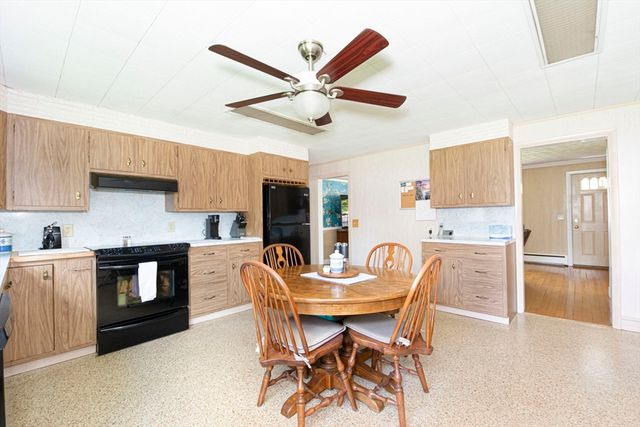 70 Trinity Ave, Worcester, MA 01605