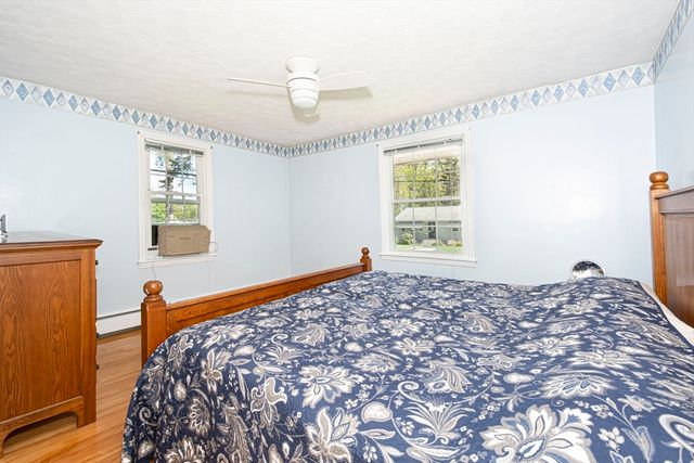 70 Trinity Ave, Worcester, MA 01605