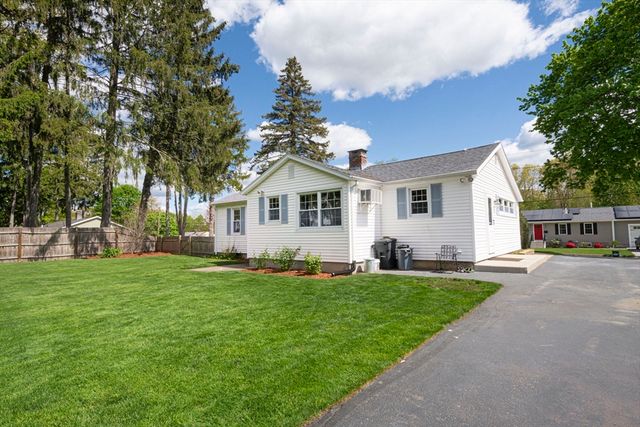 70 Trinity Ave, Worcester, MA 01605