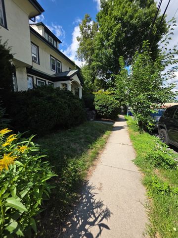15 Bartlet Ave TH, Arlington, MA 02476