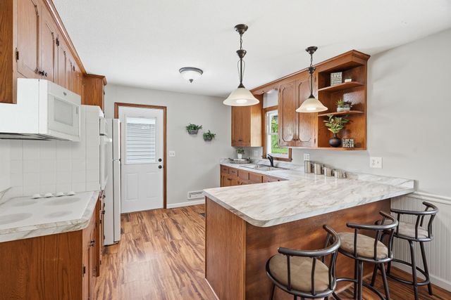 7944 Hillside Trail S, Cottage Grove, MN 55016