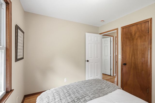 7944 Hillside Trail S, Cottage Grove, MN 55016