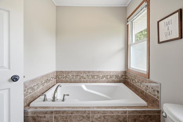 7944 Hillside Trail S, Cottage Grove, MN 55016