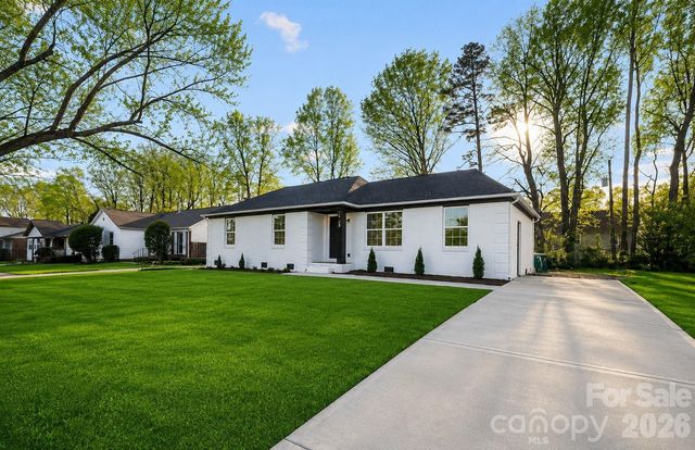 10107 Clairemore Place, Charlotte, NC 28216
