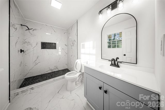 10107 Clairemore Place, Charlotte, NC 28216