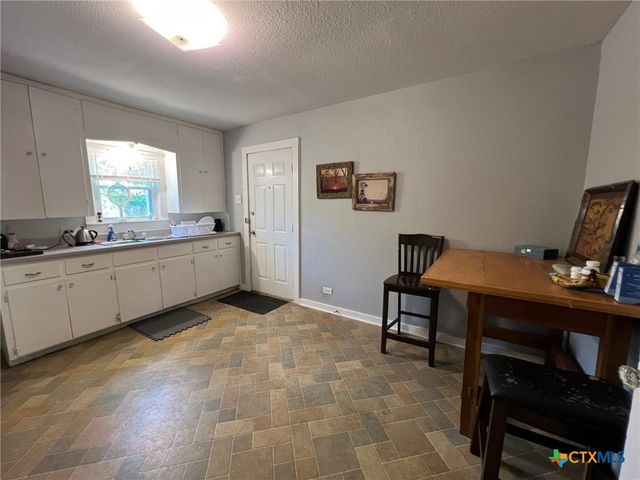 859 Oasis Street, New Braunfels, TX 78130