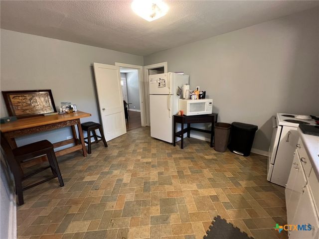 859 Oasis Street, New Braunfels, TX 78130