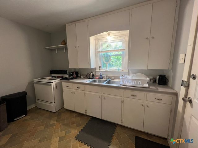 859 Oasis Street, New Braunfels, TX 78130