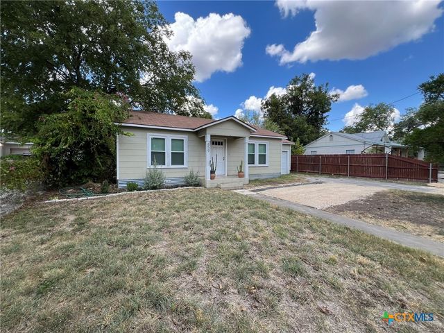 859 Oasis Street, New Braunfels, TX 78130