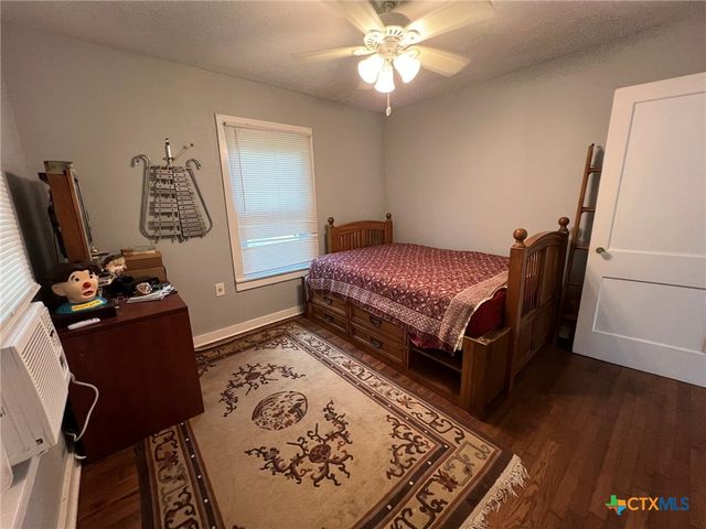 859 Oasis Street, New Braunfels, TX 78130