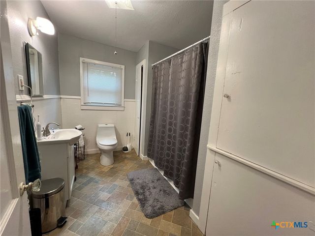 859 Oasis Street, New Braunfels, TX 78130