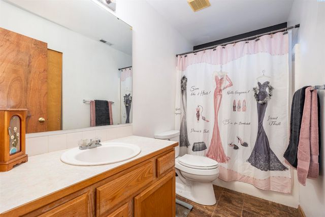 7219 W 4th Ave, Kennewick, WA 99336