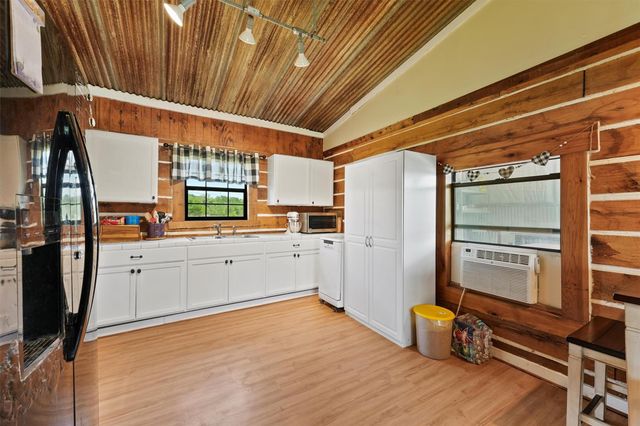 41481 Fm 3346 Road, Hempstead, TX 77445