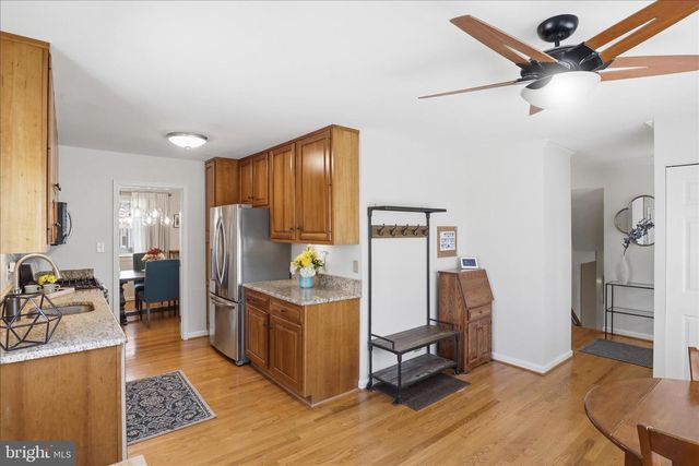 2407 CANDLEWOOD DR, Alexandria, VA 22308