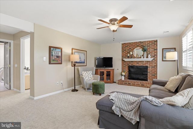 2407 CANDLEWOOD DR, Alexandria, VA 22308