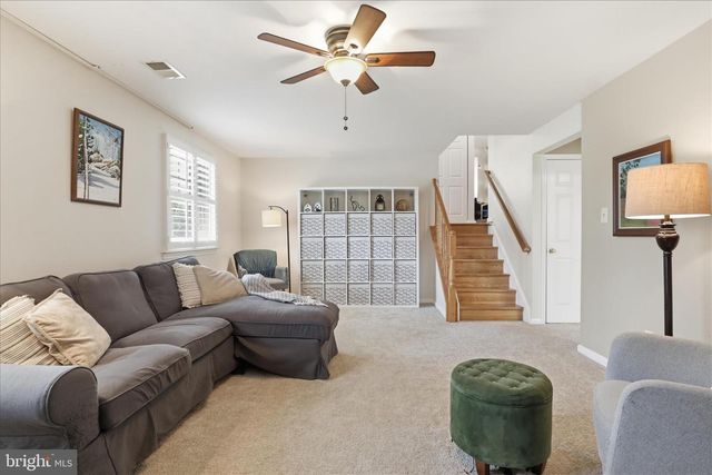 2407 CANDLEWOOD DR, Alexandria, VA 22308