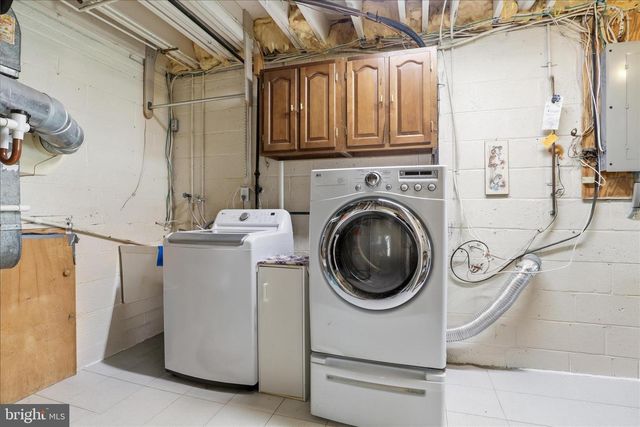 2407 CANDLEWOOD DR, Alexandria, VA 22308