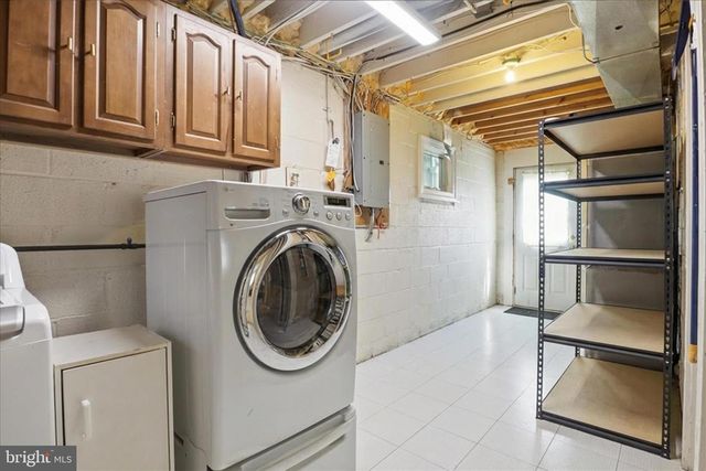 2407 CANDLEWOOD DR, Alexandria, VA 22308