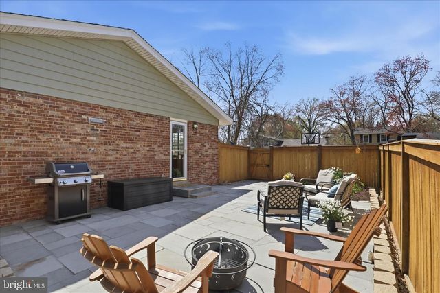 2407 CANDLEWOOD DR, Alexandria, VA 22308