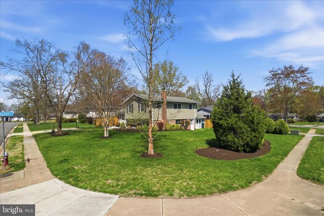 2407 CANDLEWOOD DR, Alexandria, VA 22308