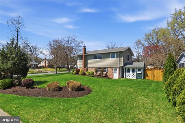 2407 CANDLEWOOD DR, Alexandria, VA 22308