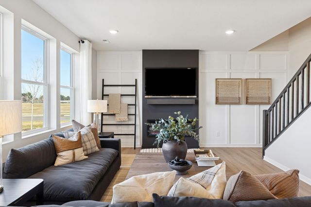 12594 Erskin Street NE, Blaine, MN 55449