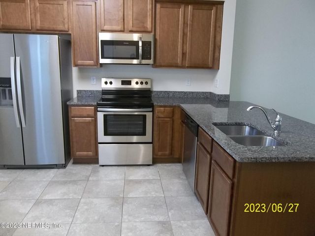 618 SERVIA Drive, Jacksonville, FL 32259