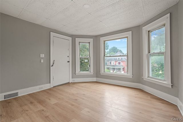 712 Oak Street, Syracuse, NY 13203