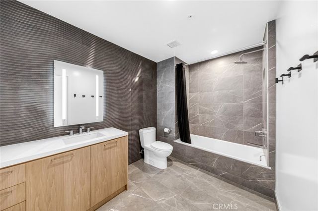 400 S Broadway 1513, Los Angeles, CA 90013