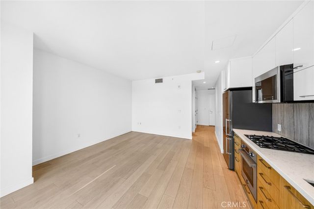400 S Broadway 1513, Los Angeles, CA 90013