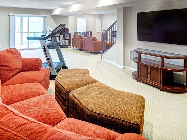 124 Curtis Court, Ohio Twp, PA 15143