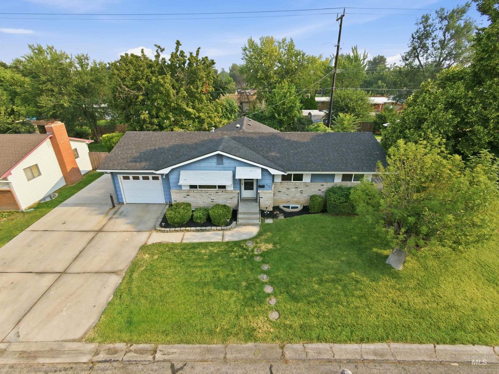 3820 W Pasadena Drive, Boise, ID 83705 photo 2