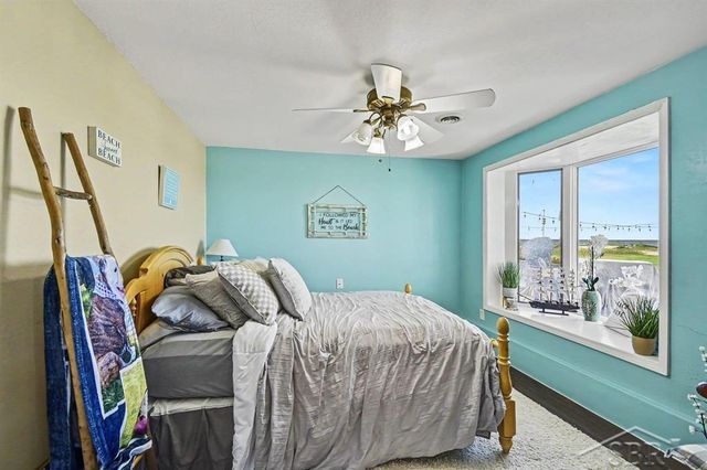 705 Bay Road, Bay City, MI 48706