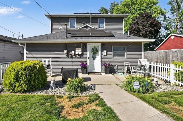 705 Bay Road, Bay City, MI 48706