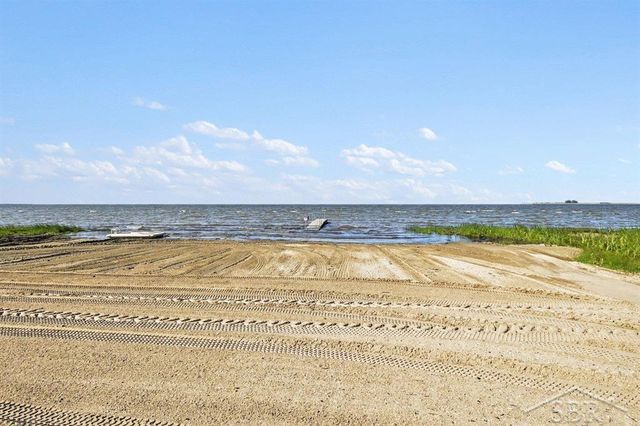 705 Bay Road, Bay City, MI 48706