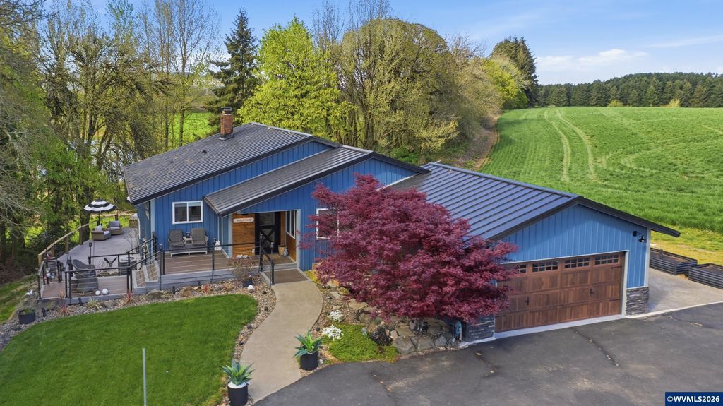 Image 1 of property listing at 19020 SW Christensen Rd, Mcminnville, OR 97128