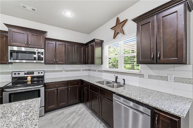 6407 SW Chestnut Hill Road, Bentonville, AR 72713