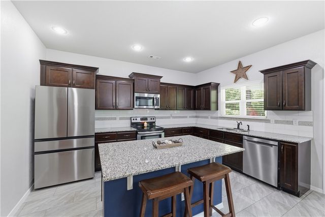 6407 SW Chestnut Hill Road, Bentonville, AR 72713