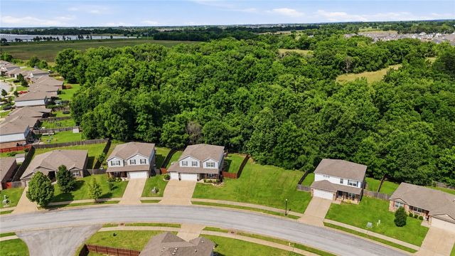6407 SW Chestnut Hill Road, Bentonville, AR 72713