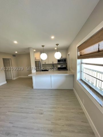 2418 Polk St 205, Hollywood, FL 33020
