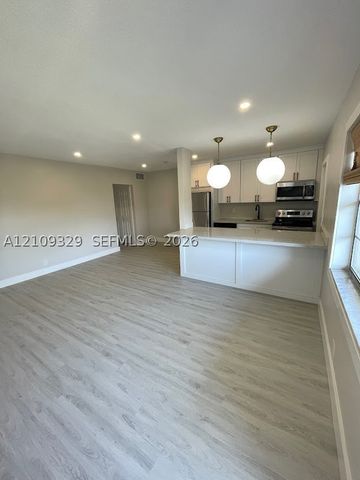 2418 Polk St 205, Hollywood, FL 33020