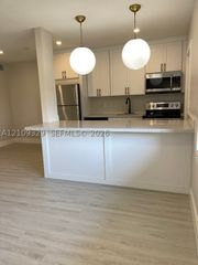 2418 Polk St 205, Hollywood, FL 33020