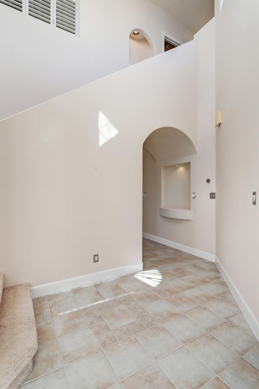 Image 3 of property listing at 6421 Dorado Beach NE, Albuquerque, NM 87111