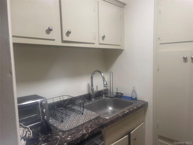 111 S Centre Avenue 1-Ss, Rockville Centre, NY 11570