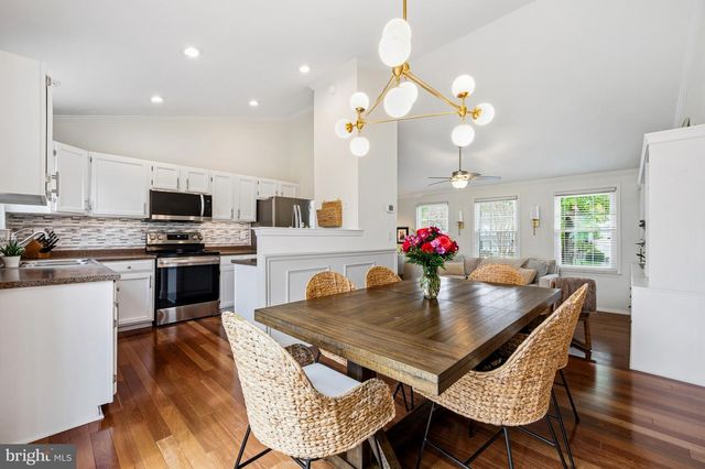 5 DUDLEY CT, Sterling, VA 20165